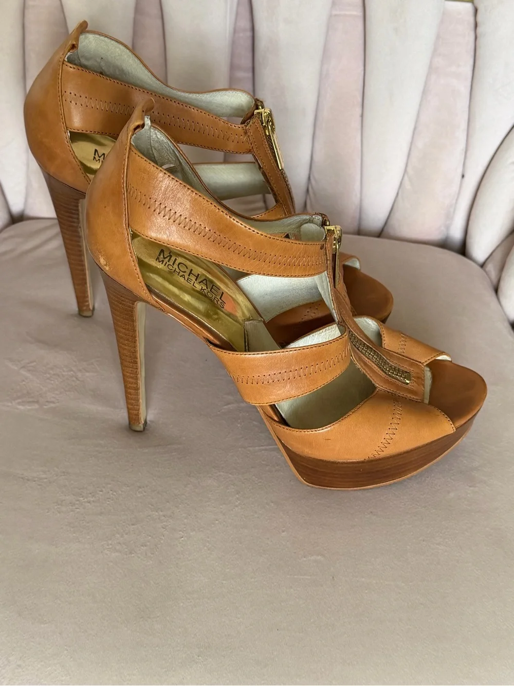 MICHAEL Michael Kors stylish tan